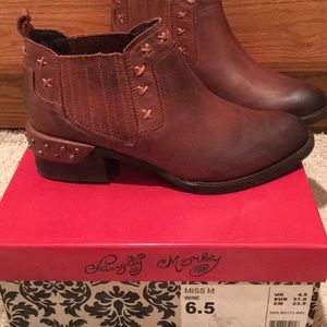 NWT Naughty monkey Miss M wine booties boots 6.5